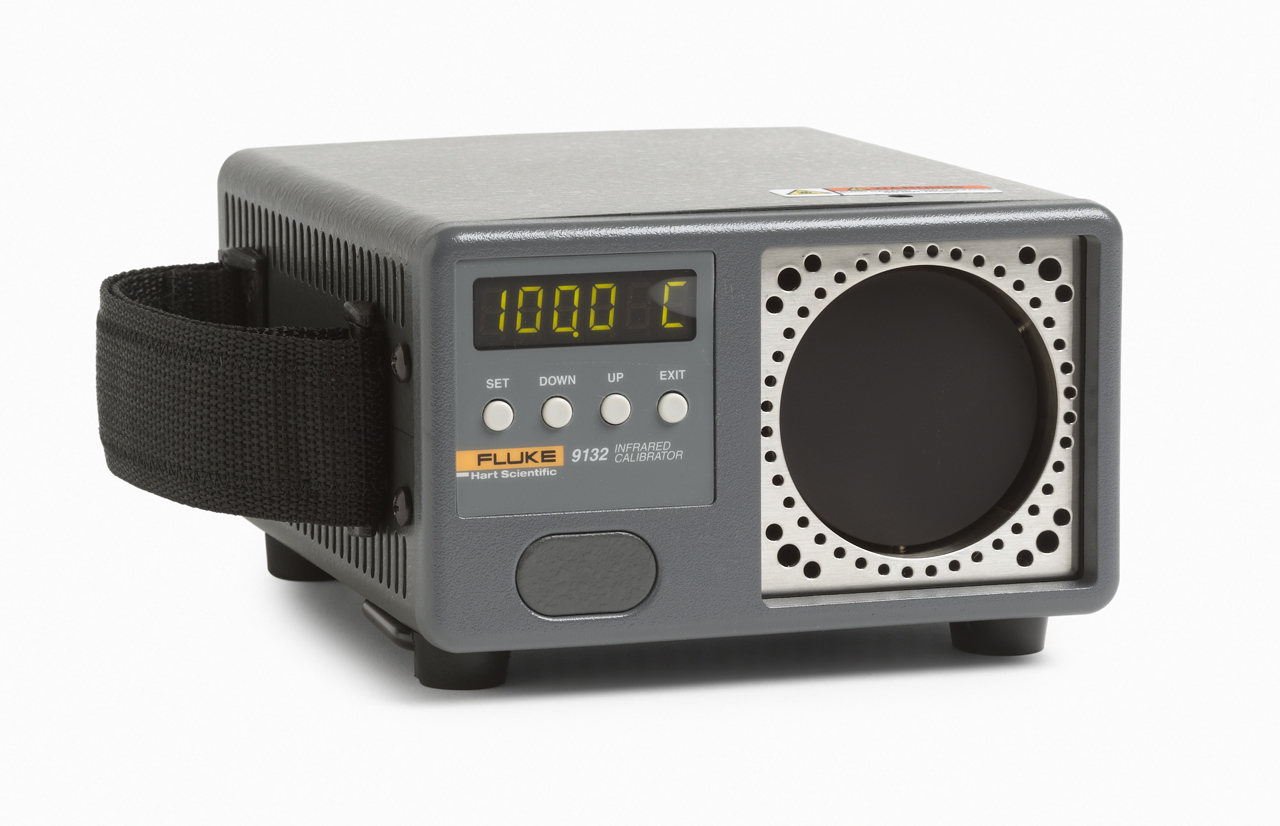 Fluke 9132 Portable Infrared Calibrator with Blackbody Source