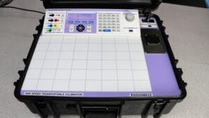 Transmille 9000 transportabler Multiproduktkalibrator für elektrische Vor Ort Kalibrierungen